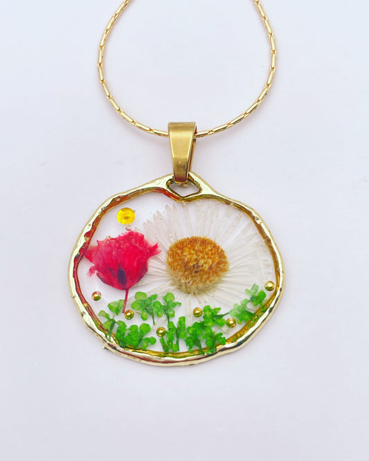 Pendant necklace with poppies and Daisies in gold or silver