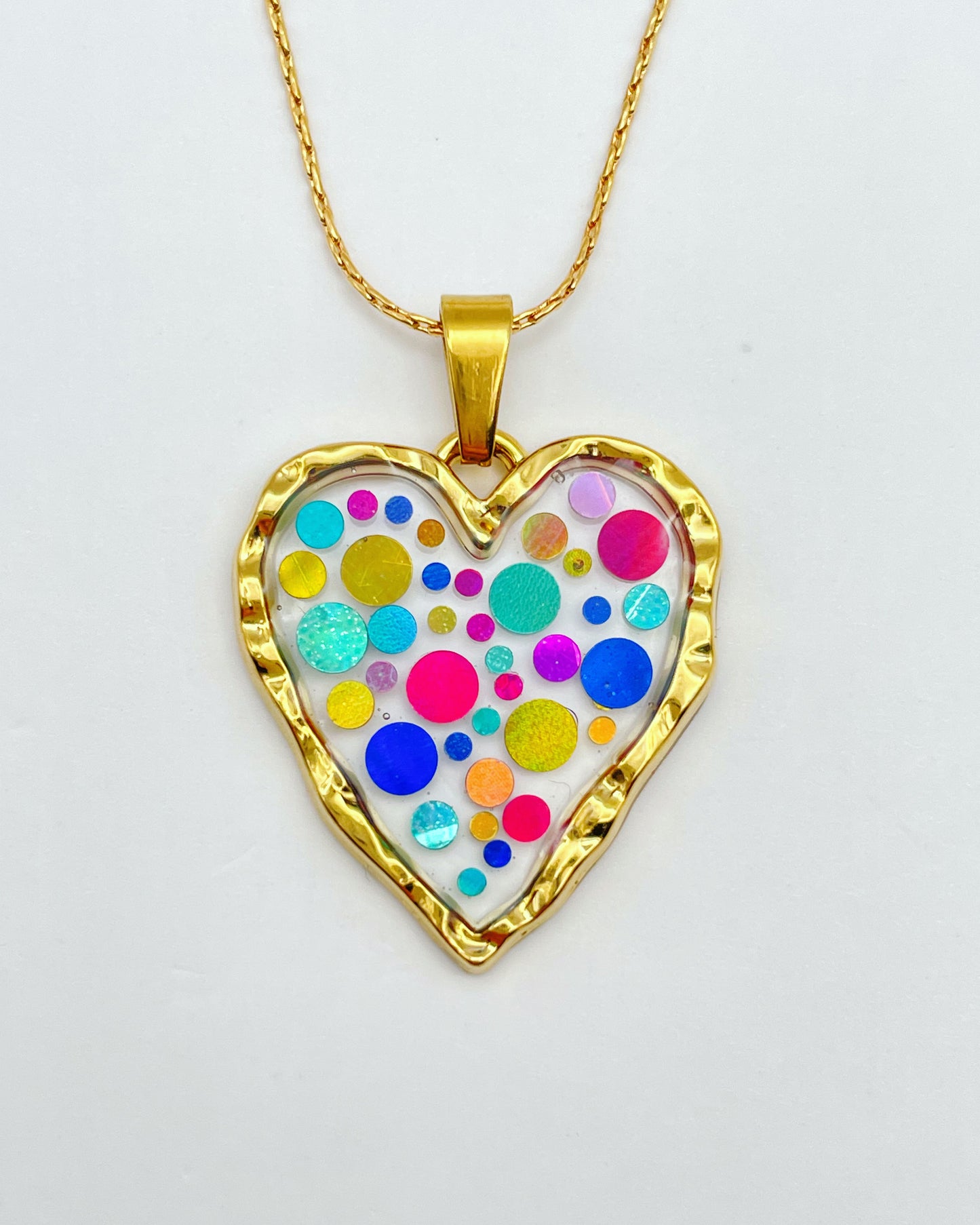 Disco heart necklace with colourful sparkles