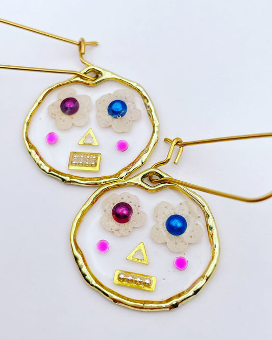 Cute robots dangle earrings with flowers