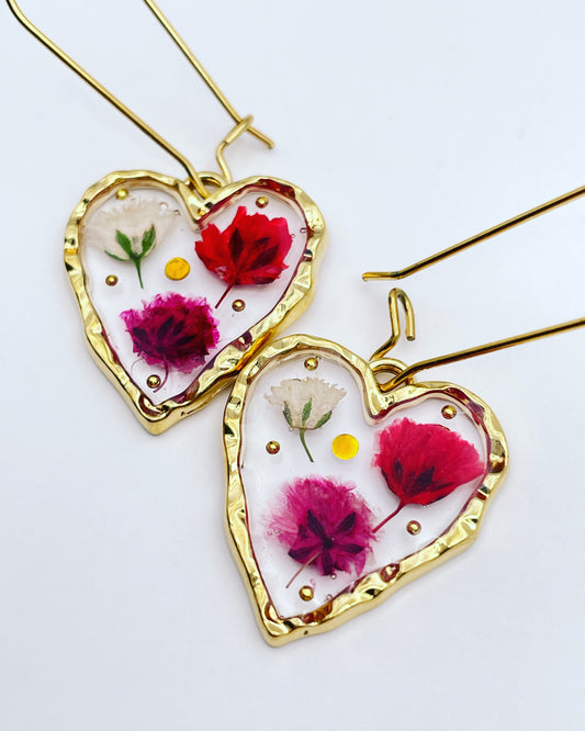 Heart dangle earrings with gypsophila flowers in gold or silver