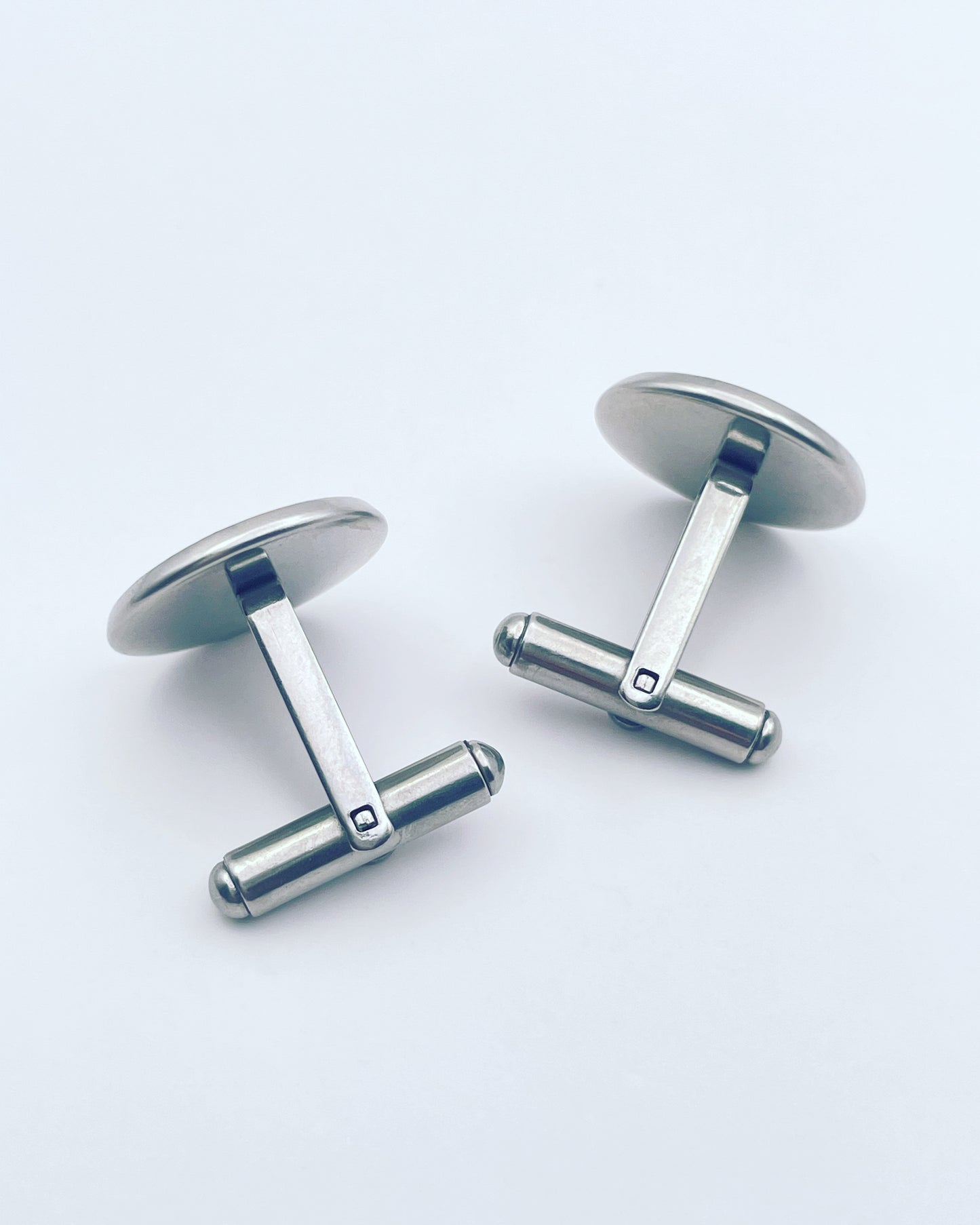 Cufflinks with forget-me-not and baby's breath in 16mm