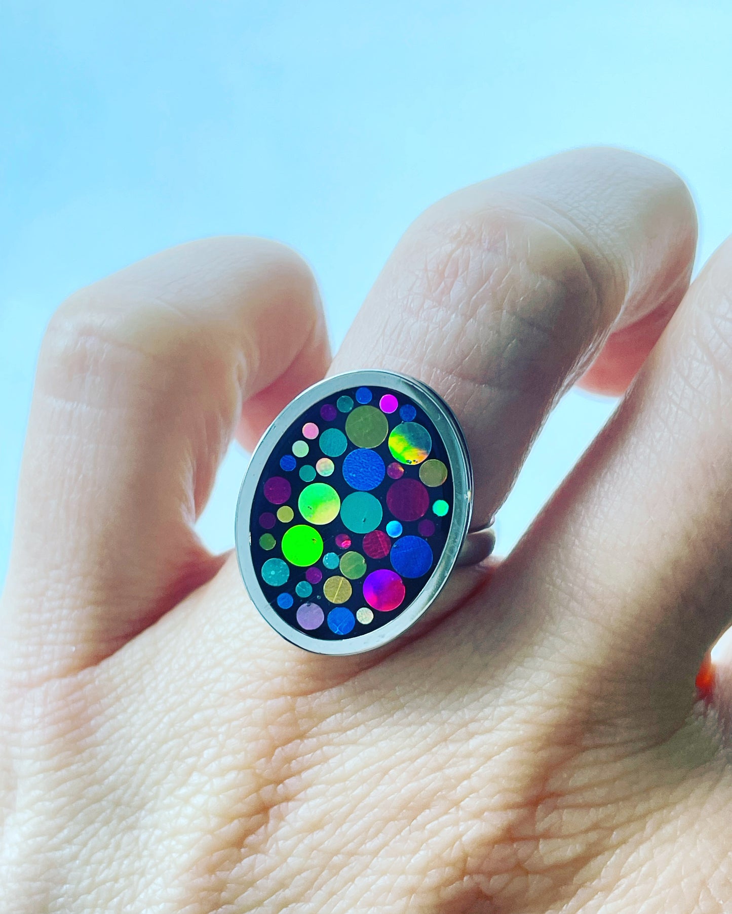 Statement oval ring with colourful disco glitter