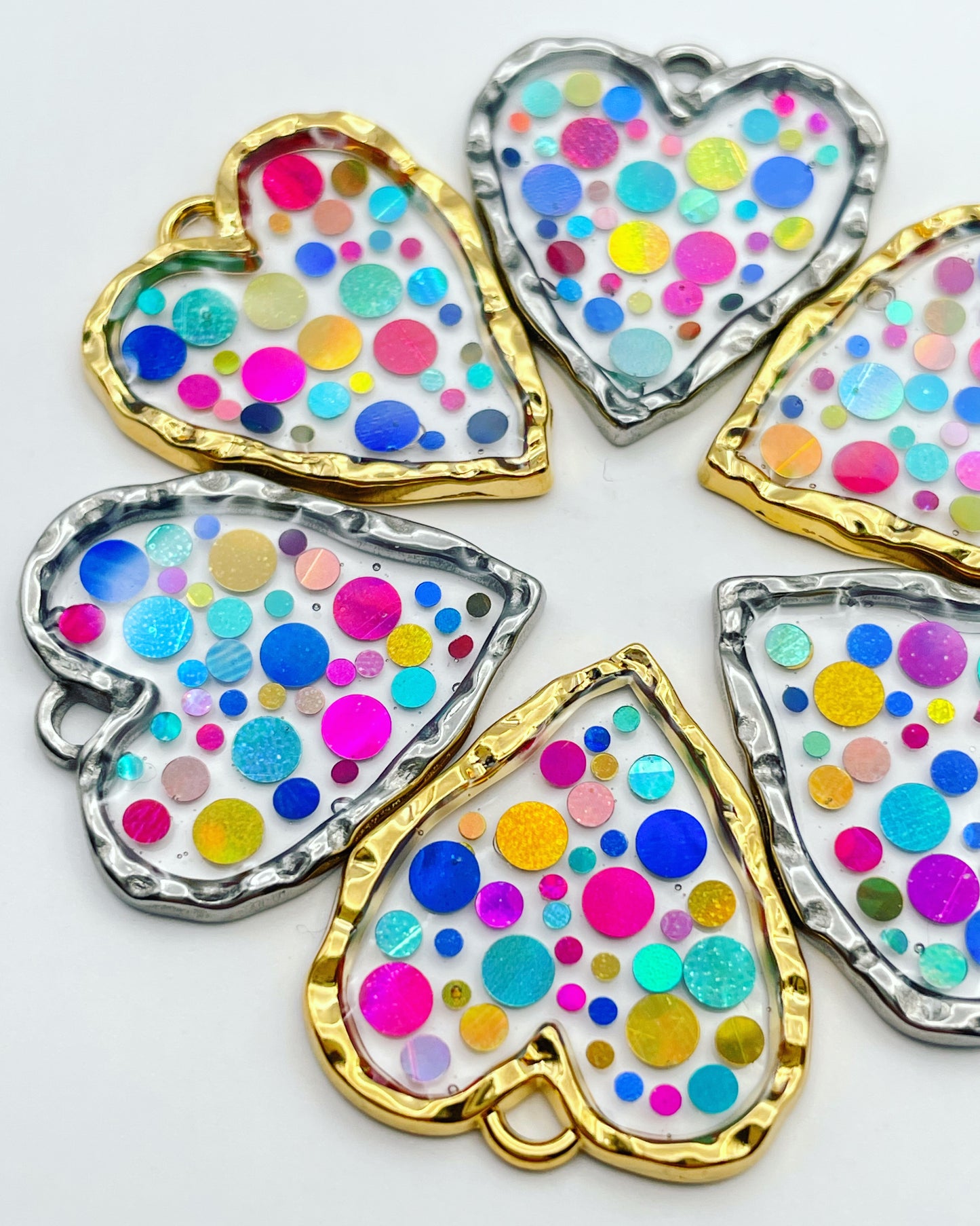 Disco heart necklace with colourful sparkles