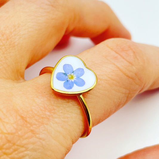 Heart ring with forget-me-not in gold or silver in 10mm