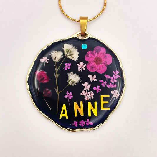 Personalised pendant necklace with name and flowers