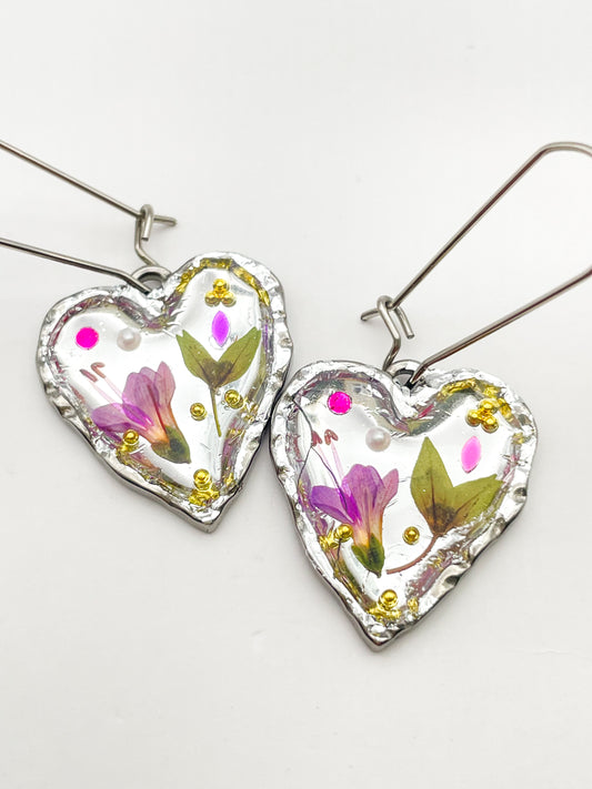 Silver heart earrings with pink flowers