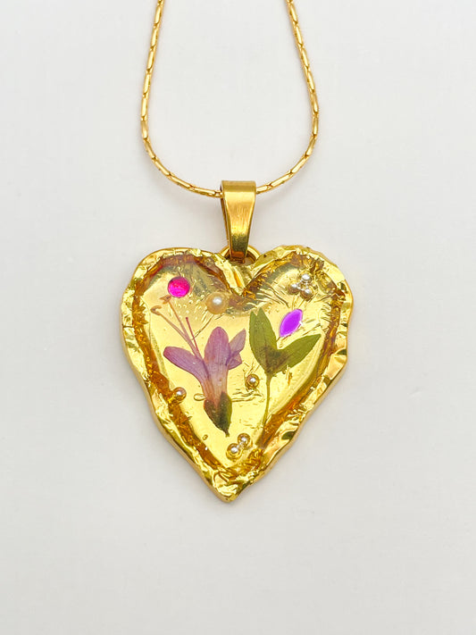 Gold heart necklace with pink flowers