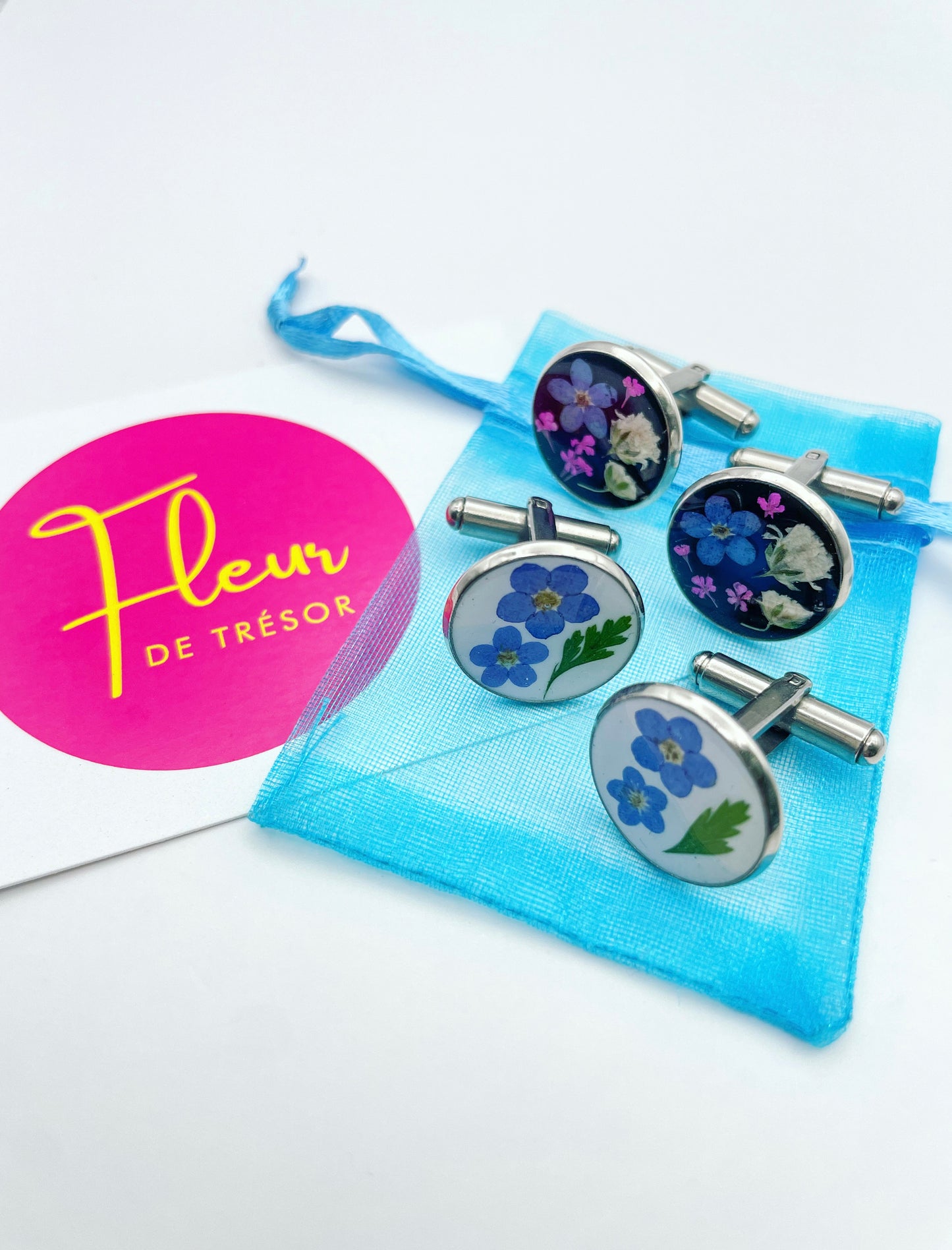 Cufflinks with real forgetmenot in silver or gold in 12mm