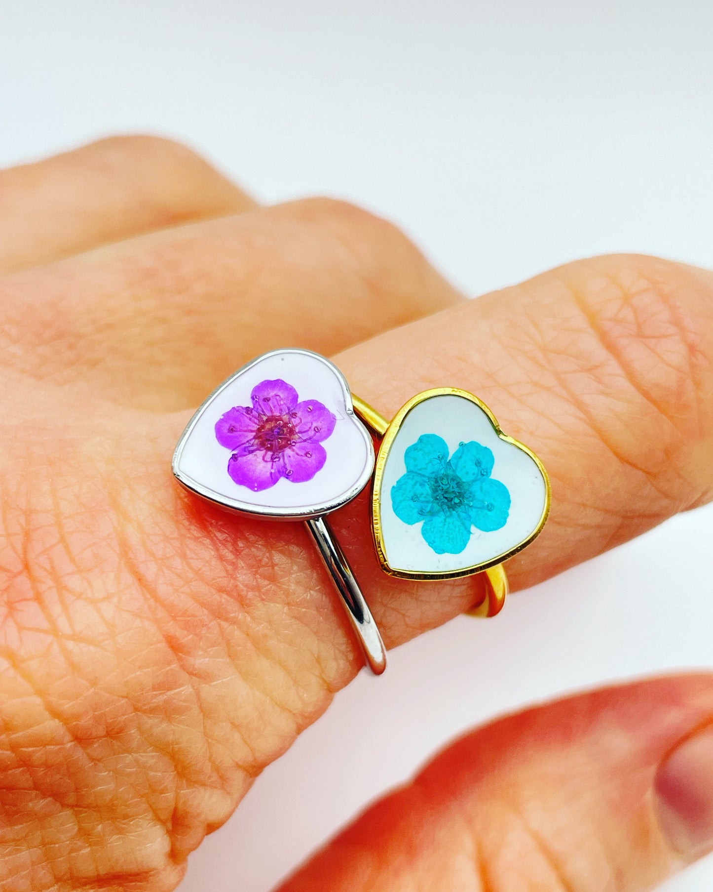 Heart ring with forget-me-not in gold or silver 10mm