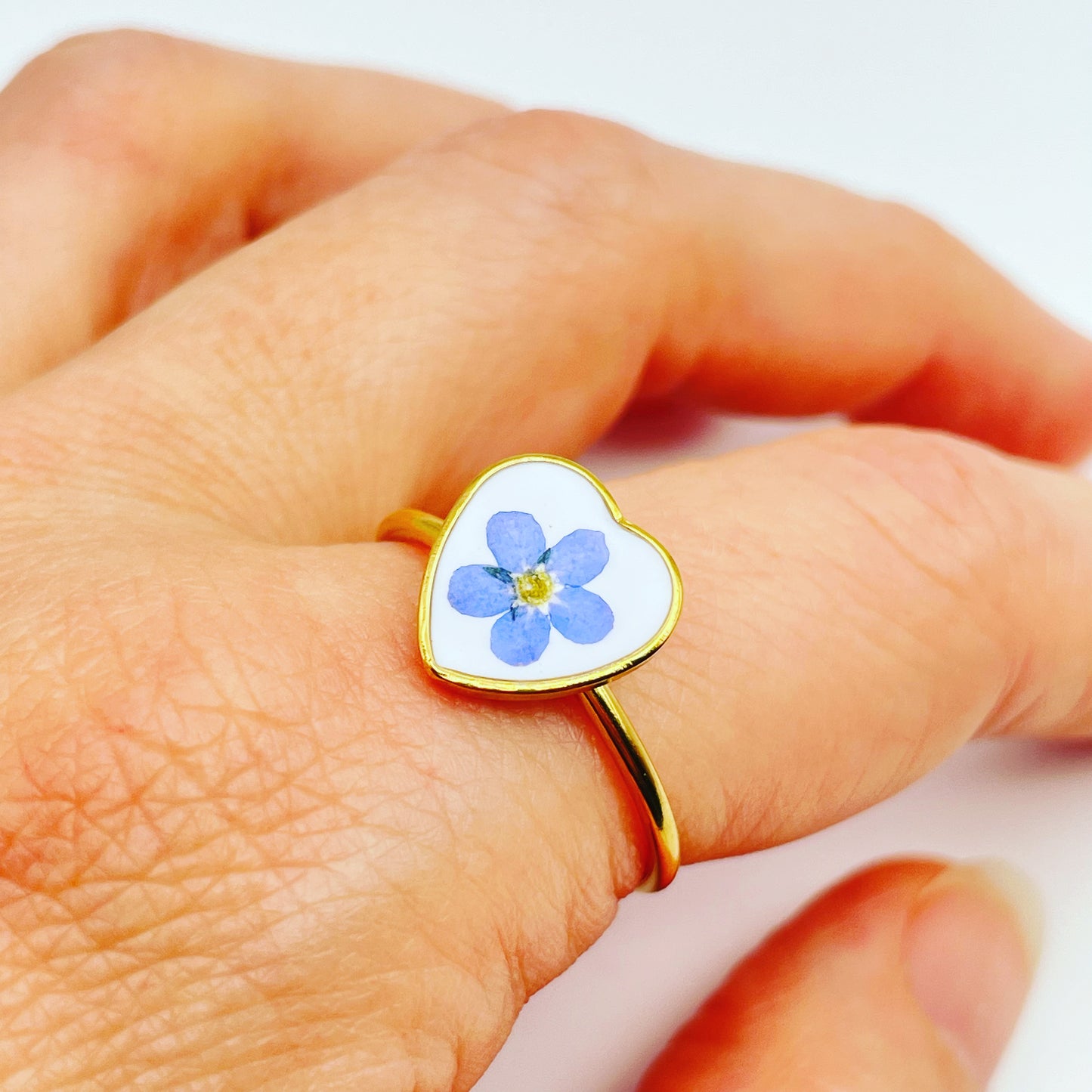Heart ring with forget-me-not in gold or silver 10mm