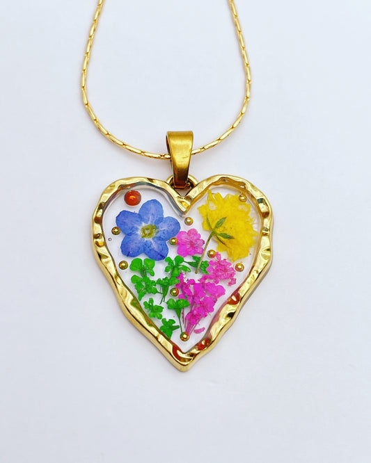 Forget-me-not heart pendant necklace