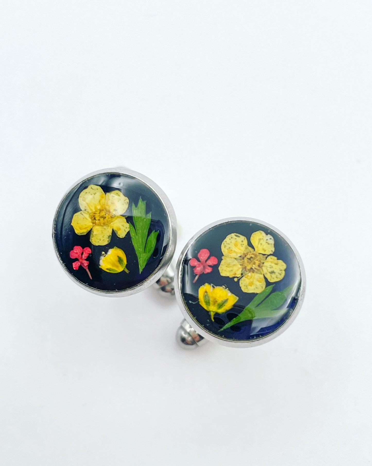Bespoke customised cufflinks in different sizes