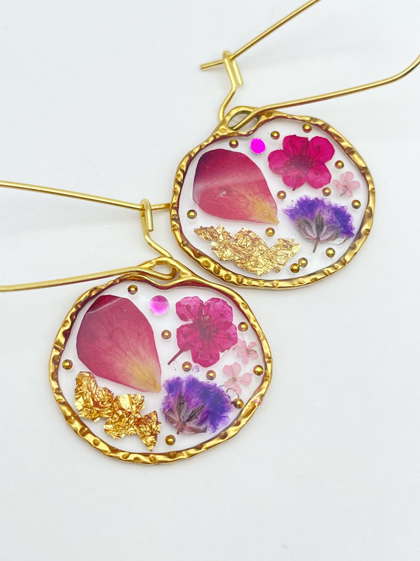 Dangle earrings with rose petals and gold leaf