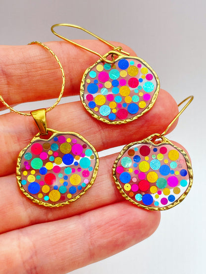 Small statement disco necklace with colourful sequins