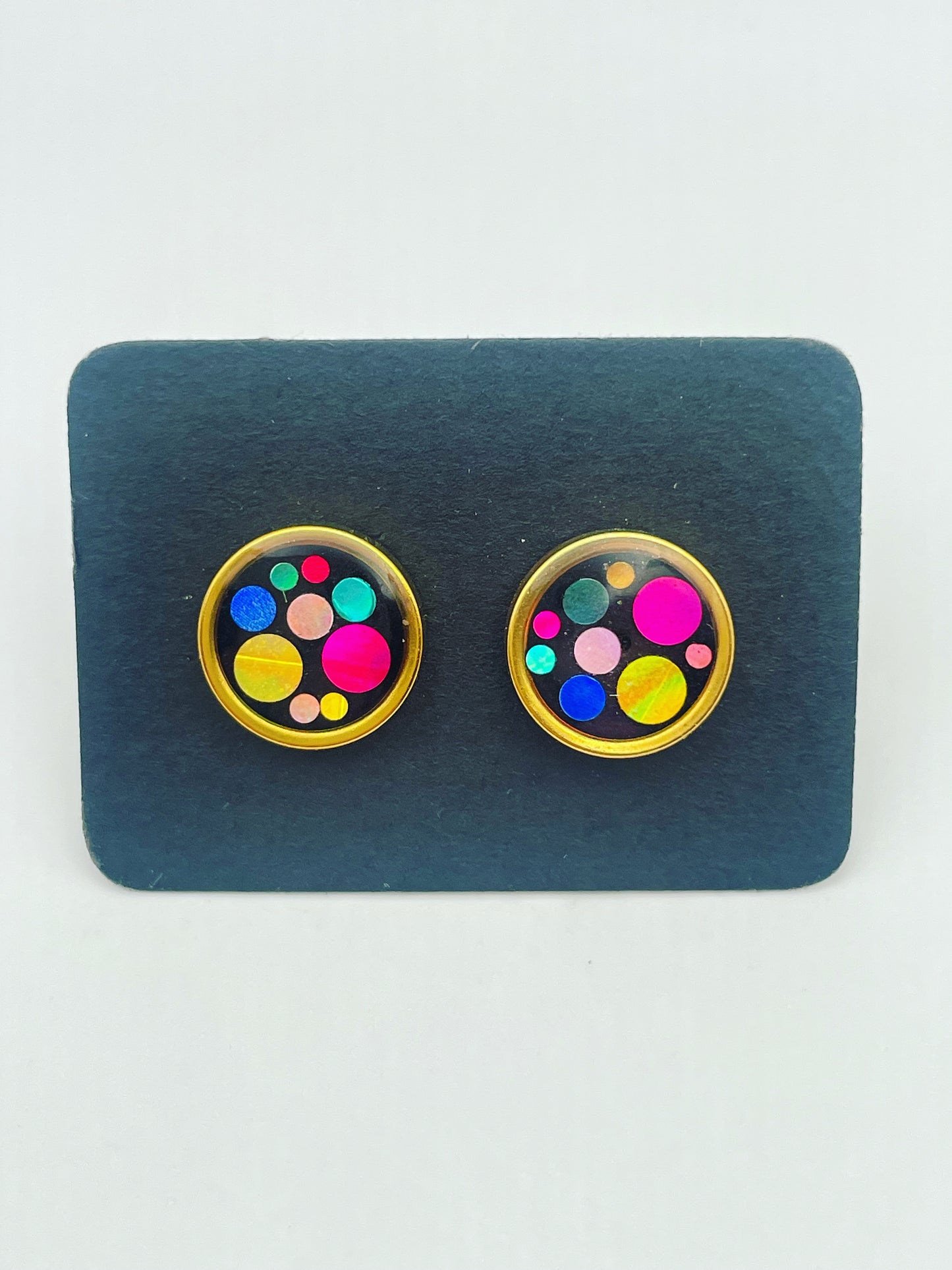 Disco ear studs with colourful sparkles in 6 or 10mm