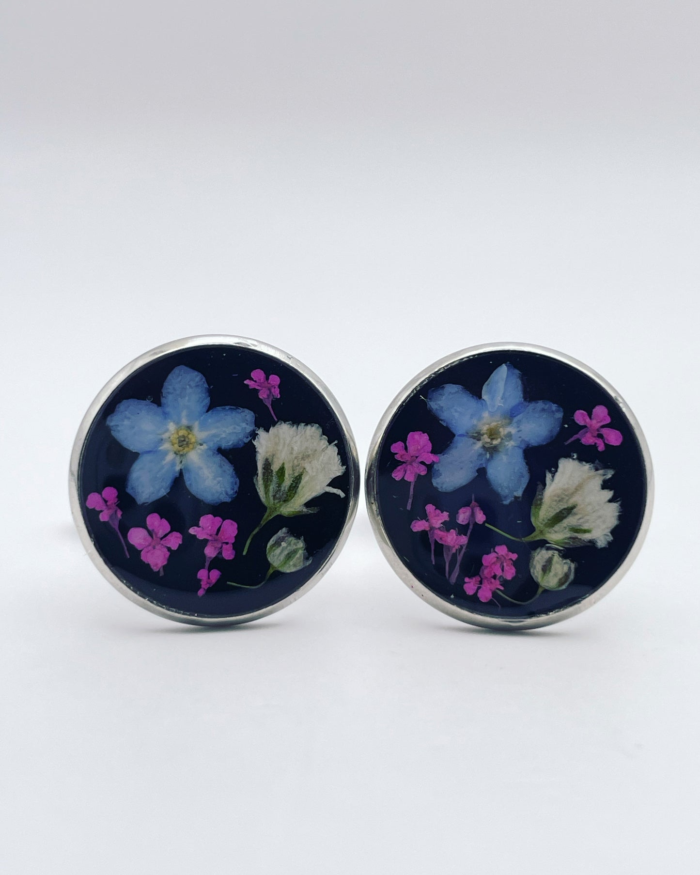 Manschettenknöpfe mit Vergissmeinnicht und Schleierkrautblüten, 16 mm