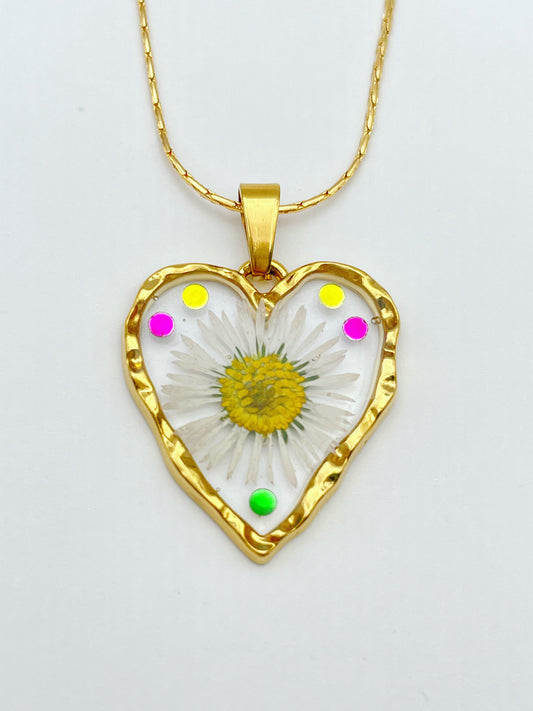 Heart pendant necklace with real daisies in gold or silver