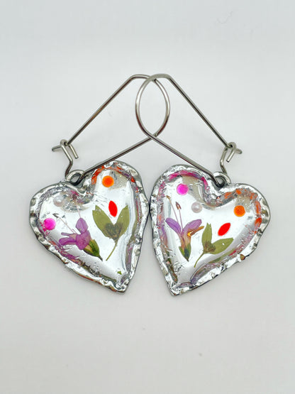 Silver heart earrings with pink flowers
