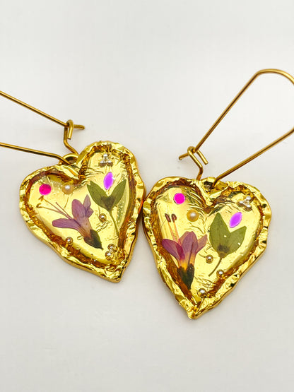 Gold heart earrings with pink flowers