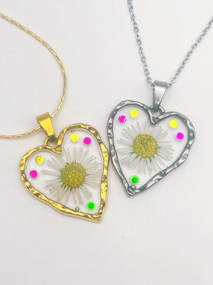 Heart pendant necklace with daisies and colourful crytals