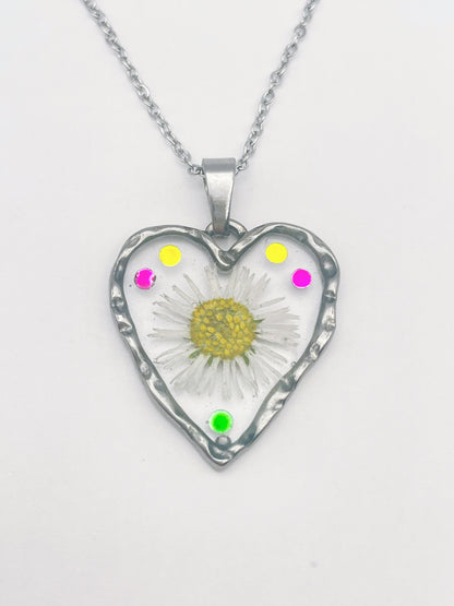 Heart pendant necklace with daisies and colourful crytals