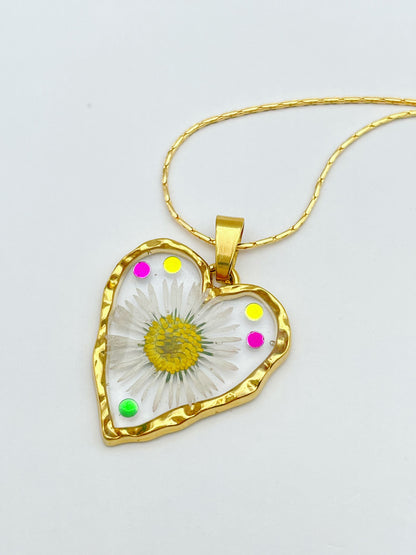 Heart pendant necklace with real daisies in gold or silver