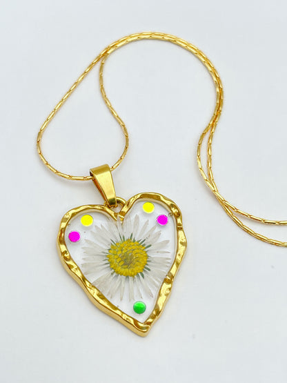 Heart pendant necklace with real daisies in gold or silver