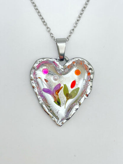 Silver heart necklace with pink flowers