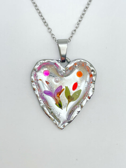 Silver heart necklace with pink flowers