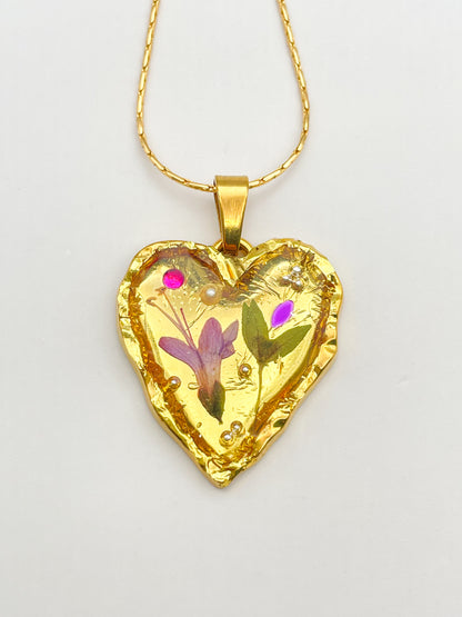 Gold heart necklace with pink flowers