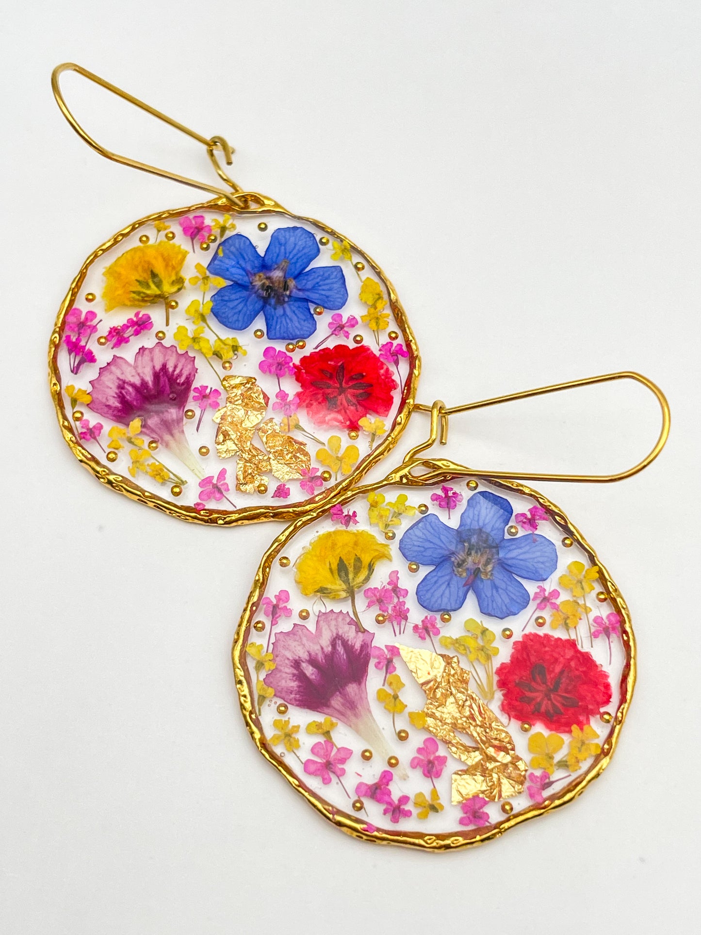 Dangle earrings with red poppiers and colourful flowers