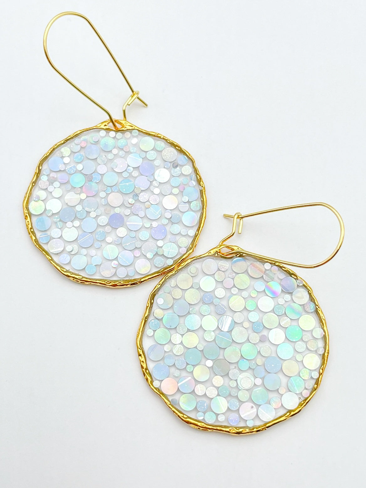 Collier disco mi-long à sequins argentés