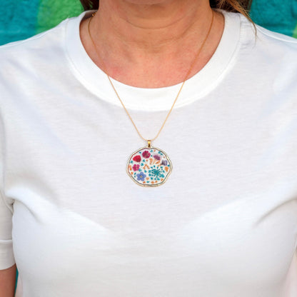 Bespoke customisable pendant necklace with real flowers