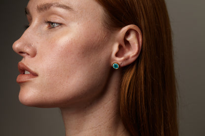 Stud earrings with colourful flowers in 10mm