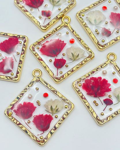 Square earrings with red poppies and gypsophila flowers